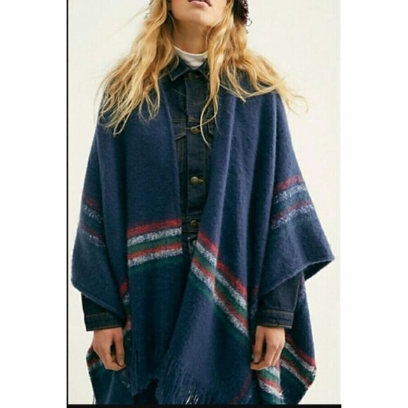 NWT Free People Wren Poncho Cape Blanket Wrap Blue Striped Fringed OSFM - Picture 1 of 12